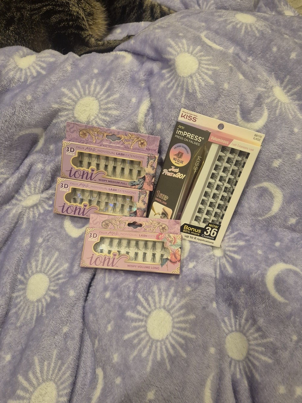 Kiss Impress Volumizing Lashes with Pink Packaging